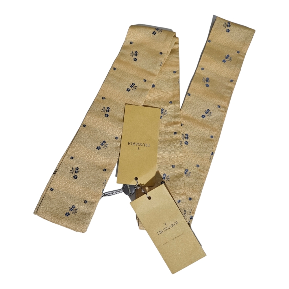 🆕TRUSSARDI Gold Floral Silk LUXURY Scarf ITALY